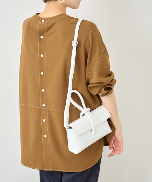 BEARDSLEY(ビアズリー)の「【新色オフホワイト入荷・先行販売】本革なのに軽量・イタリア製老舗メーカーのHERNAN バッグ(ハンドバッグ・レディース・グレー/オフホワイト/キャメル/グリーン・FREE)」の6枚目の写真