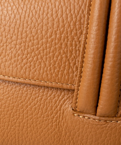 BEARDSLEY(ビアズリー)の「【新色オフホワイト入荷・先行販売】本革なのに軽量・イタリア製老舗メーカーのHERNAN バッグ(ハンドバッグ・レディース・グレー/オフホワイト/キャメル/グリーン・FREE)」の14枚目の写真