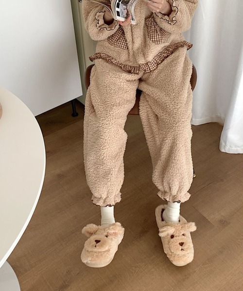 aimoha（アイモハ）の「子犬のフワフワモコモコぬいぐるみスリッパ（ルームシューズ/スリッパ・レディース・ホワイト/ベージュ/ダークグレー・23.0cm/24.0cm/25.0cm）」の14枚目の写真