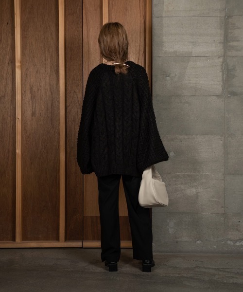 Amiur（エミレ）の「change pattern volume knit（ニット/セーター・レディース・ベージュ/アイボリー/ブラック・FREE）」の13枚目の写真