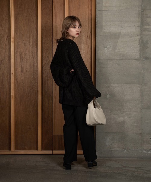 Amiur（エミレ）の「change pattern volume knit（ニット/セーター・レディース・ベージュ/アイボリー/ブラック・FREE）」の22枚目の写真