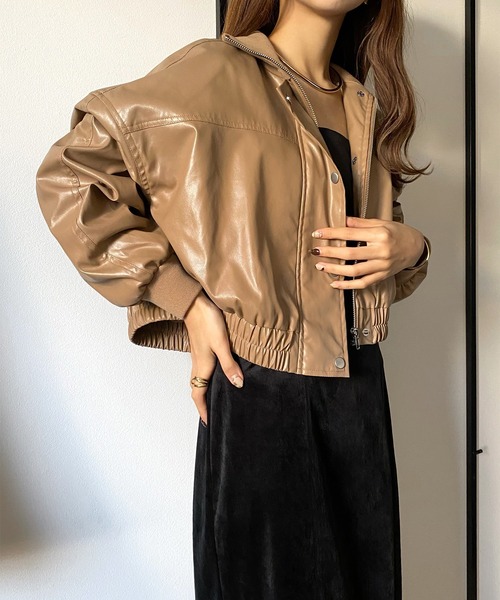 callautia（カラウティア）の「ハイネックレザーショートブルゾン（ブルゾン・レディース・ブラック/ライトベージュ/ブラウン・SMALL/MEDIUM/LARGE）」の8枚目の写真
