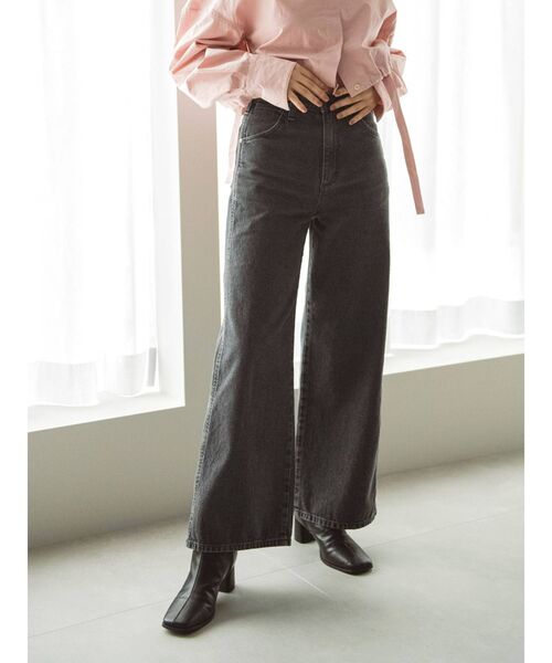 Ungrid（アングリッド）の「Wrangler別注 カラーストレートデニム（デニムパンツ・レディース・ブラック/ブラウン・24inch/25inch/26inch）」の6枚目の写真