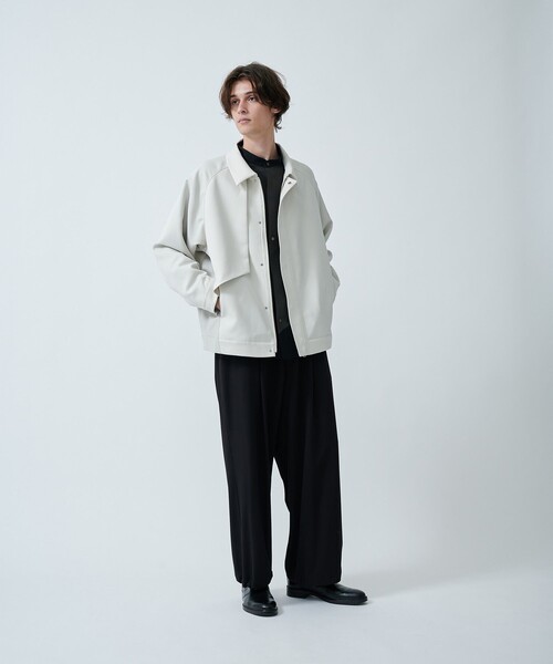 CITY TOKYO（シティトウキョウ）の「【洗える/シワ防止】NEOジェネレーションジップアップブルゾン リラックスフィット/異素材切り替えデザイン（ブルゾン・メンズ・ブラック/グレイッシュベージュ/グリーン・1/3/2）」の10枚目の写真