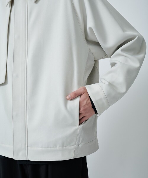 CITY TOKYO（シティトウキョウ）の「【洗える/シワ防止】NEOジェネレーションジップアップブルゾン リラックスフィット/異素材切り替えデザイン（ブルゾン・メンズ・ブラック/グレイッシュベージュ/グリーン・1/3/2）」の13枚目の写真