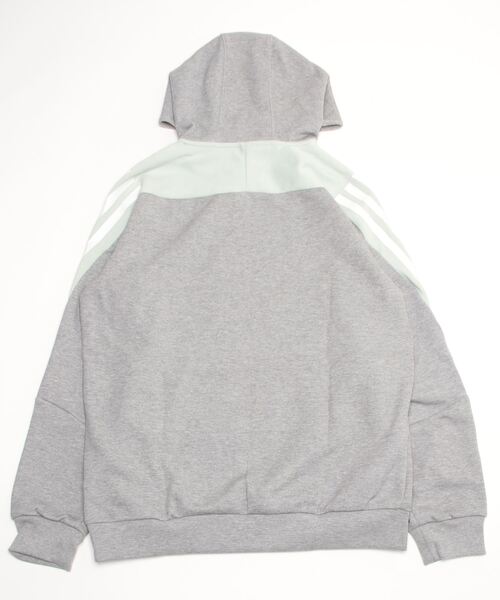 adidas（アディダス）の「フューチャーアイコン スリー