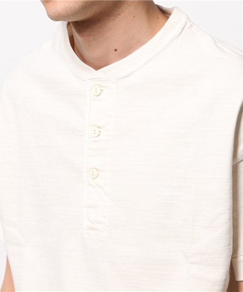 A VONTADE（アボンタージ）の「Big Henly Neck T-Shirts （Tシャツ/カットソー・メンズ・アイボリー/チャコールグレー/ブルー/ピンク・SMALL/MEDIUM）」の10枚目の写真