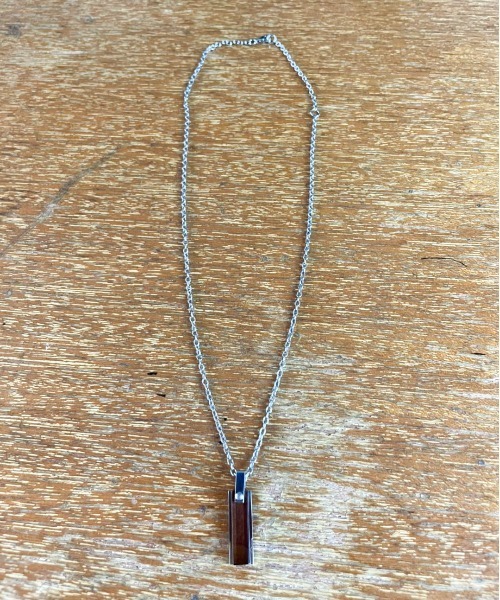 INNOCENT(イノセント)の「『サージカルステンレス316L』金属アレルギー対応 ジルコニアプレートネックレス(ネックレス・レディース・オリーブ/ブラウン/ブラック・FREE)」の6枚目の写真
