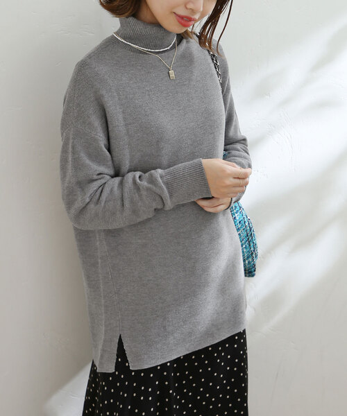 ガーターハイネックプルオーバー