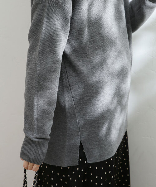 ガーターハイネックプルオーバー