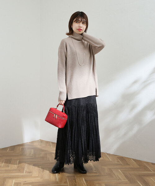 ガーターハイネックプルオーバー