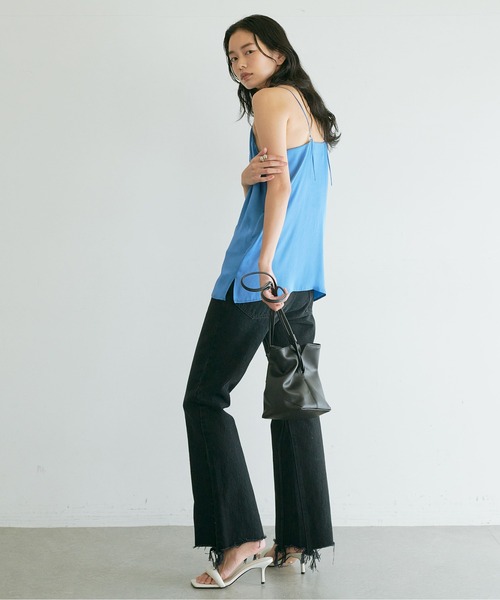 GALLARDAGALANTE（ガリャルダガランテ）の「《セットアップ対応》ヴィンテージサテンキャミソール（キャミソール・レディース・ホワイト/ブルー・FREE）」の5枚目の写真