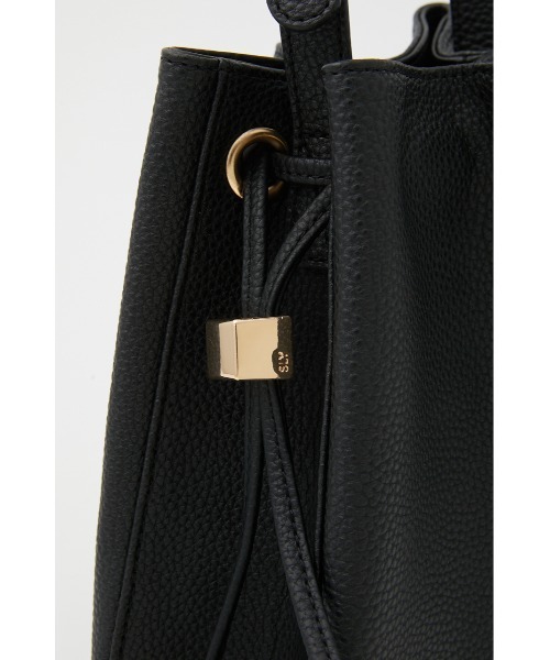 SLY（スライ）の「METAL CHARM PURSE BAG メタルチャーム パースバッグ 巾着（ショルダーバッグ・レディース・ブラック/ホワイト・FREE）」の4枚目の写真
