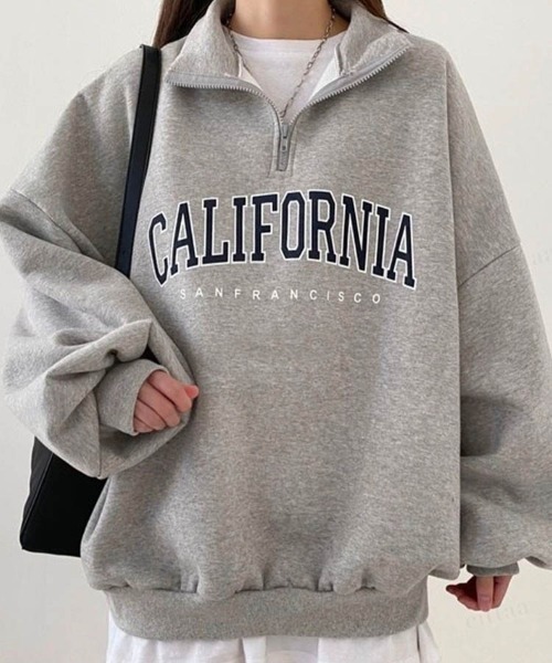 Dalfwin（ダールフィン）の「韓国ファッションCALIFORNIAロゴハーフジップオーバーサイズスウェット（スウェット・レディース・ブラック/カーキ/グレー/オートミール/グレー系その他2/ブラック系2/カーキ系2/ベージュ系2/グレー系2・FREE）」の4枚目の写真