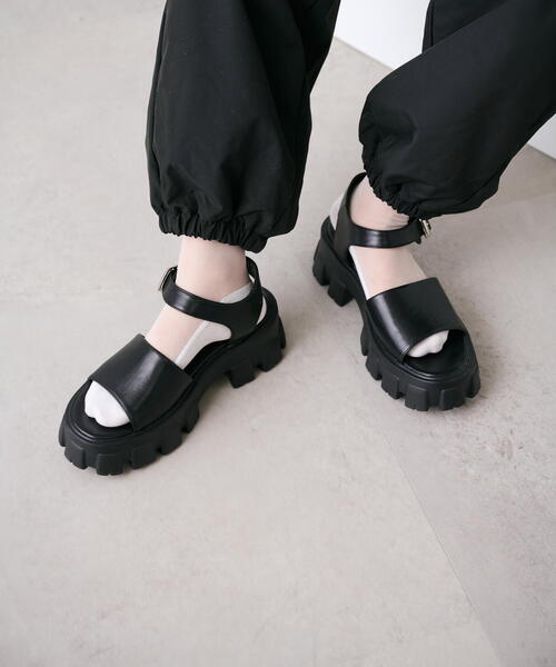 FREE'S MART(フリーズマート)の「◆タンクソールサンダル(サンダル・レディース・ブラック/ホワイト・LARGE/MEDIUM)」の14枚目の写真