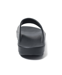 F.C.Real Bristol（エフシーレアルブリストル）の「OOFOS OOahh