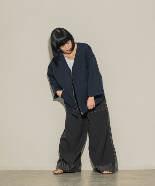 ottilie（オティーリエ）の「ottilie ダンボールコクーンジャケット（ノーカラージャケット・レディース・ナチュラル/ネイビー・FREE）」の6枚目の写真