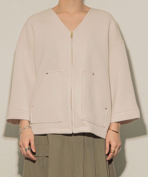 ottilie（オティーリエ）の「ottilie ダンボールコクーンジャケット（ノーカラージャケット・レディース・ナチュラル/ネイビー・FREE）」の10枚目の写真