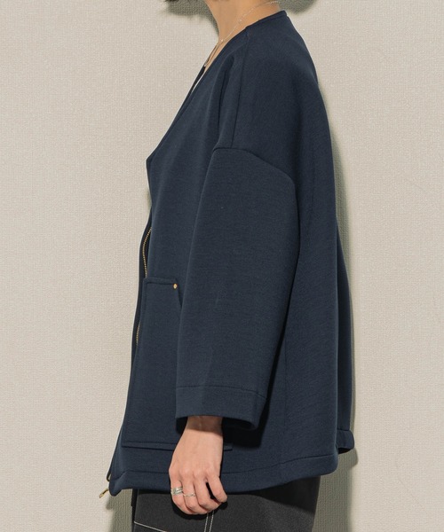 ottilie（オティーリエ）の「ottilie ダンボールコクーンジャケット（ノーカラージャケット・レディース・ナチュラル/ネイビー・FREE）」の15枚目の写真