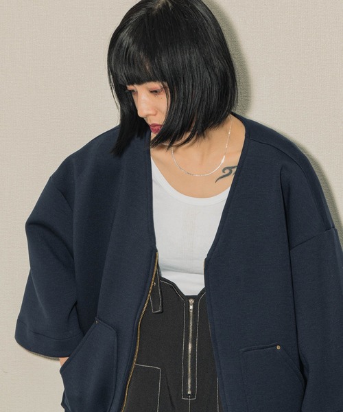 ottilie（オティーリエ）の「ottilie ダンボールコクーンジャケット（ノーカラージャケット・レディース・ナチュラル/ネイビー・FREE）」の9枚目の写真