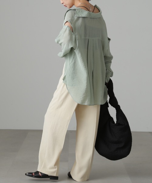 FREE'S MART（フリーズマート）の「◆肩スリットシアービッグシャツ（シャツ/ブラウス・レディース・ブルー/ホワイト/グリーン/ホワイト系その他/パープル・SMALL/MEDIUM）」の8枚目の写真