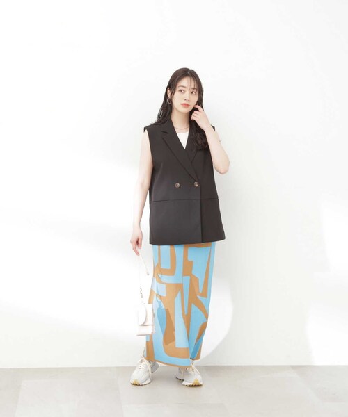 N.（N. Natural Beauty Basic）（エヌエヌナチュラルビューティーベーシック）の「◆ドライタッチジレジャケット（ベスト・レディース・ベージュ/ブラック・MEDIUM）」の6枚目の写真