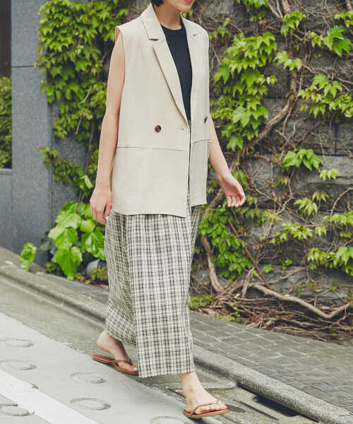 N.（N. Natural Beauty Basic）（エヌエヌナチュラルビューティーベーシック）の「◆ドライタッチジレジャケット（ベスト・レディース・ベージュ/ブラック・MEDIUM）」の14枚目の写真