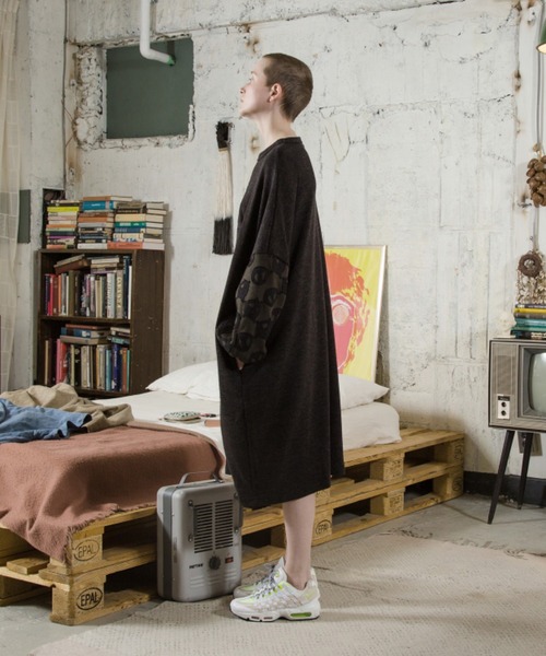 STOF（ストフ）の「STOF/ストフ/Queen Save A&P Huge Pulover（スウェット・メンズ・グレー/ブラック・SMALL/MEDIUM）」の11枚目の写真