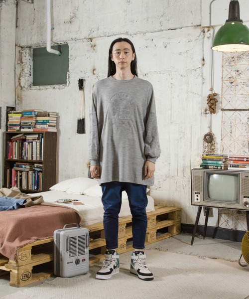 STOF（ストフ）の「STOF/ストフ/Queen Save A&P Huge Pulover（スウェット・メンズ・グレー/ブラック・SMALL/MEDIUM）」の3枚目の写真