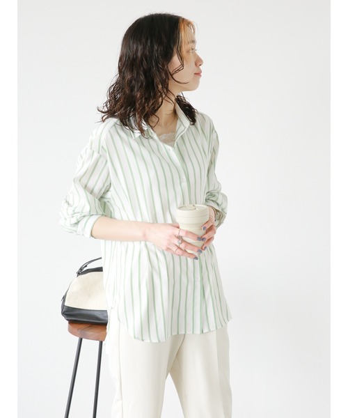 Samansa Mos2 blue（サマンサモスモスブルー）の「【接触冷感】マルチスタイルシャツ（シャツ/ブラウス・レディース・ブラック/ネイビー/オフホワイト/サックスブルー/イエロー/グリーン/チャコール・MEDIUM/LARGE）」の4枚目の写真