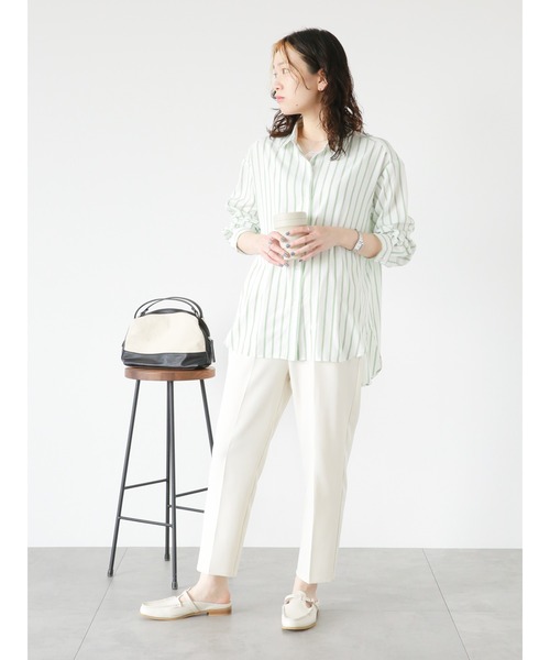 Samansa Mos2 blue（サマンサモスモスブルー）の「【接触冷感】マルチスタイルシャツ（シャツ/ブラウス・レディース・ブラック/ネイビー/オフホワイト/サックスブルー/イエロー/グリーン/チャコール・MEDIUM/LARGE）」の17枚目の写真