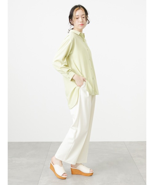 Samansa Mos2 blue（サマンサモスモスブルー）の「【接触冷感】マルチスタイルシャツ（シャツ/ブラウス・レディース・ブラック/ネイビー/オフホワイト/サックスブルー/イエロー/グリーン/チャコール・MEDIUM/LARGE）」の19枚目の写真