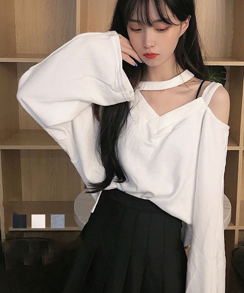 NinaetLina(ニナエリナ)の「肩出しVネックTシャツ(Tシャツ/カットソー・レディース・グレー/ホワイト/ブラック・FREE)」の2枚目の写真
