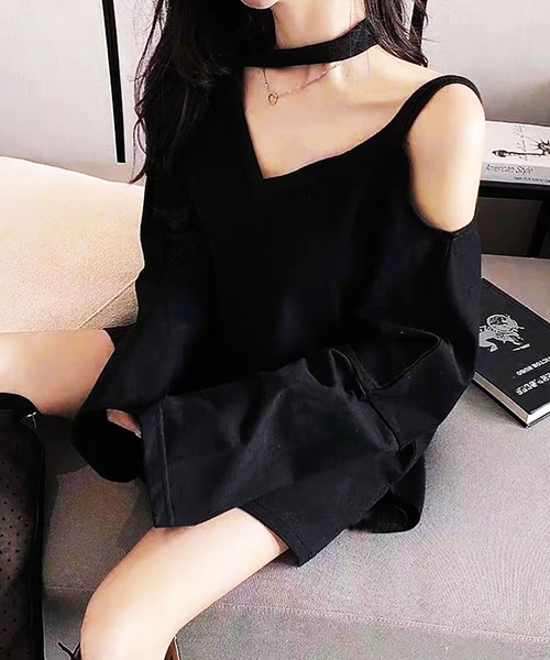 NinaetLina(ニナエリナ)の「肩出しVネックTシャツ(Tシャツ/カットソー・レディース・グレー/ホワイト/ブラック・FREE)」の3枚目の写真