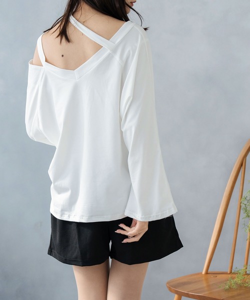 NinaetLina(ニナエリナ)の「肩出しVネックTシャツ(Tシャツ/カットソー・レディース・グレー/ホワイト/ブラック・FREE)」の14枚目の写真