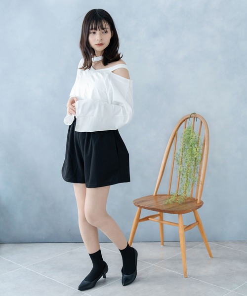 NinaetLina(ニナエリナ)の「肩出しVネックTシャツ(Tシャツ/カットソー・レディース・グレー/ホワイト/ブラック・FREE)」の20枚目の写真