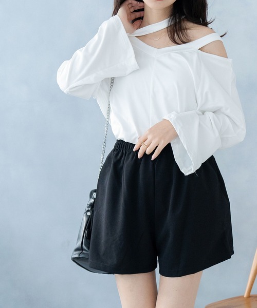 NinaetLina(ニナエリナ)の「肩出しVネックTシャツ(Tシャツ/カットソー・レディース・グレー/ホワイト/ブラック・FREE)」の22枚目の写真