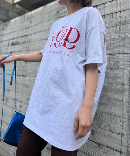 mi via loca（ミヴィアロカ）の「GILDAN touch WOOD ロゴプリント半袖Tシャツ【MVL001 ※2A】（Tシャツ/カットソー・レディース・ブラック/オフホワイト/オートミール・MEDIUM/LARGE）」の12枚目の写真