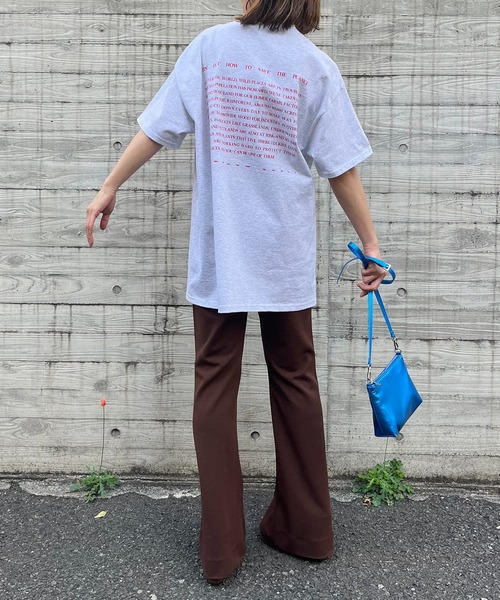 mi via loca（ミヴィアロカ）の「GILDAN touch WOOD ロゴプリント半袖Tシャツ【MVL001 ※2A】（Tシャツ/カットソー・レディース・ブラック/オフホワイト/オートミール・MEDIUM/LARGE）」の16枚目の写真