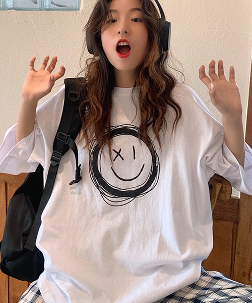 DiamondHearts（ダイヤモンドハーツ）の「スマイリープリントTシャツ（Tシャツ/カットソー・レディース・ブラック/ホワイト・FREE/LARGE）」の9枚目の写真