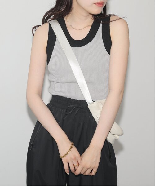 RAY CASSIN(レイカズン)の「配色リブノースリニット(タンクトップ・レディース・ブラック/グリーン/オレンジ・FREE)」の5枚目の写真