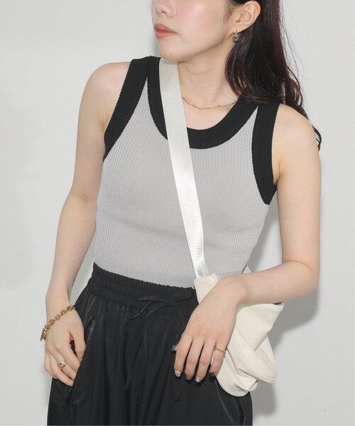 RAY CASSIN(レイカズン)の「配色リブノースリニット(タンクトップ・レディース・ブラック/グリーン/オレンジ・FREE)」の6枚目の写真