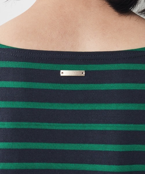 CHIC STYLE（シックスタイル）の「＜大きいサイズ＞綿100％ボーダーボートネックカットソープルオーバー シックスタイル（Tシャツ/カットソー・レディース・ホワイト系/ネイビー系・L/LL/3L/5L/4L）」の15枚目の写真