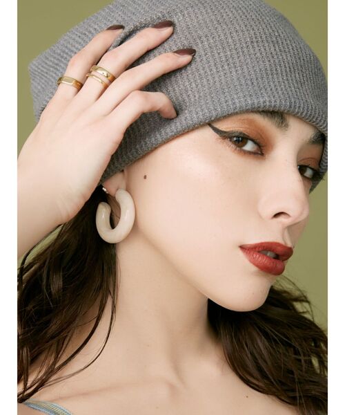 EVRIS（エヴリス）の「MARBLE HOOPピアス（ピアス（両耳用）・レディース・グリーン/ホワイト・FREE）」の3枚目の写真