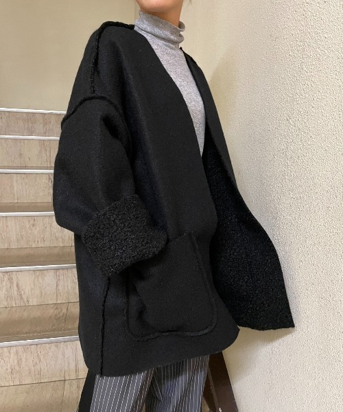 AIC.（エーアイシー）の「リバーシブルリングボアオーバージャケット（ノーカラージャケット・レディース・ブラック/ベージュ/グレー・FREE）」の2枚目の写真