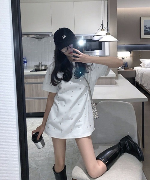 GLAMOROUS JANE(グラマラスジェーン)の「ビジューオーバーサイズTシャツ(Tシャツ/カットソー・レディース・ホワイト/ブラック・FREE)」の17枚目の写真
