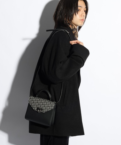 HARE(ハレ)の「フラップハンドルBAG(HARE)(ショルダーバッグ・メンズ・ブラック/ブラック系その他/オフホワイト・FREE)」の8枚目の写真