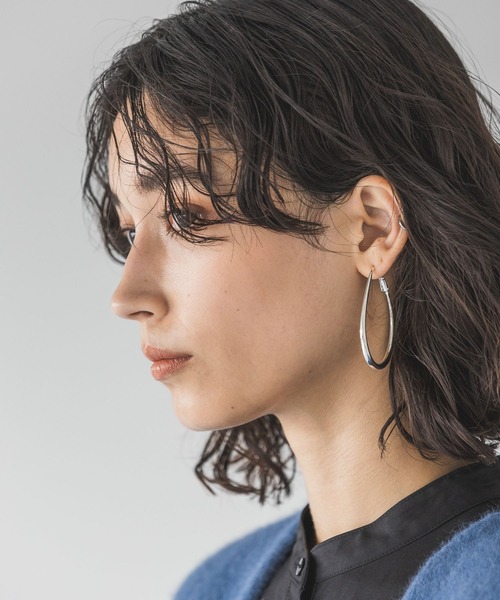 A part by（アパートバイ）の「シズクフープピアス（ピアス（両耳用）・レディース・シルバー/ゴールド・FREE）」の2枚目の写真