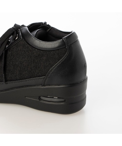 Realta（レアルタ）の「Realta(レアルタ)5cmヒール防滑幅広3Eウエッジソールコンフォートシューズ（パンプス・レディース・グレー/ブラック/シルバー/ブラック系その他/ネイビー・23.5/24.5/23/22.5/24）」の19枚目の写真