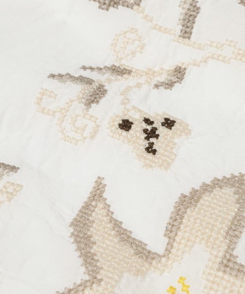 KHOKI（コッキ）の「Cross-stitch shirt（シャツ/ブラウス・メンズ・ホワイト・2）」の4枚目の写真